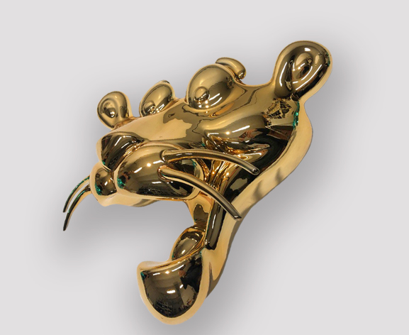 <b><i>Gold Desire</i></b>, 2020 <br> Recycled Resin (PETG), Chrome Spray Paint. 37 x 37 x 17 cm <br> Edition: 3